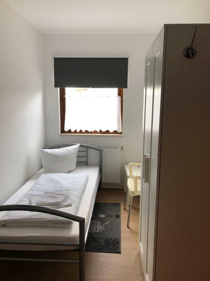 Pension ,,Vier Tore" Neubrandenbourg Extérieur photo